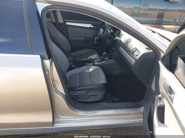 3VW637AJ0GM271419 Volkswagen Jetta Hybrid Sel Premium