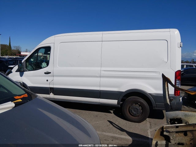 Ford Transit-250 2018 1FTYR2CG2JKB25018 Image 14