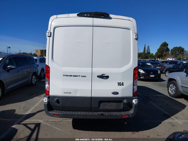 Ford Transit-250 2018 1FTYR2CG2JKB25018 Image 16