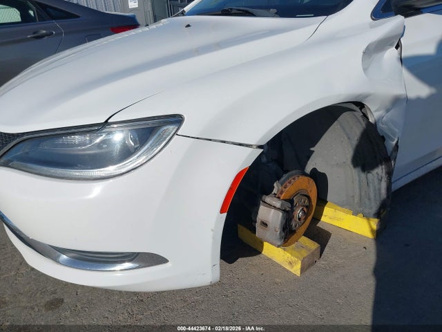 Chrysler 200 Limited 2015 1C3CCCAB6FN742182 Image 6
