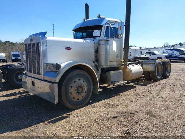 1991 Peterbilt 379 მანქანა იყიდება აუქციონზე, vin: 1XP5DB9X3MD305768, აუქციონის ნომერი: 44423715