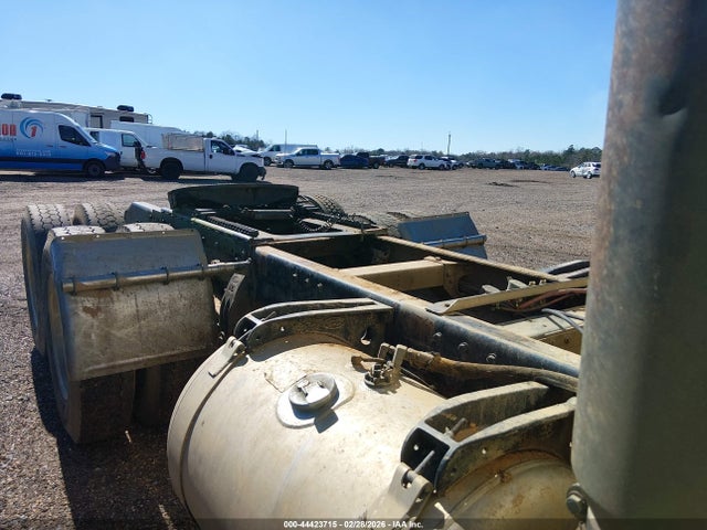 1991 Peterbilt 379 მანქანა იყიდება აუქციონზე, vin: 1XP5DB9X3MD305768, აუქციონის ნომერი: 44423715