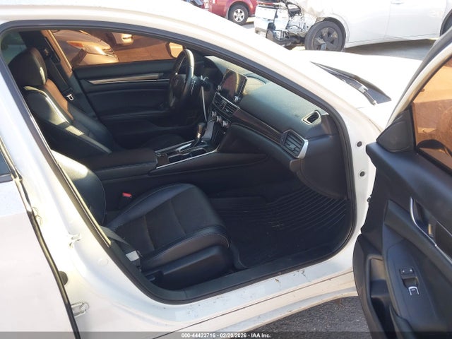 1HGCV1F35JA184645 Honda Accord Sport