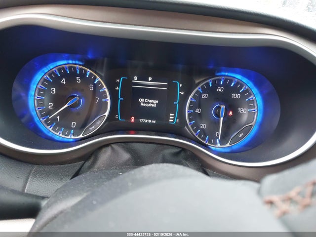 Продаж на аукціоні авто 2017 Chrysler Pacifica Touring-l, vin: 2C4RC1BG0HR576512, номер лоту: 44423726