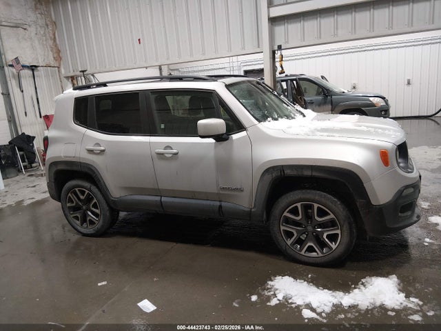 Jeep Renegade Latitude 4x4 2017 ZACCJBBB4HPF70884 Image 13