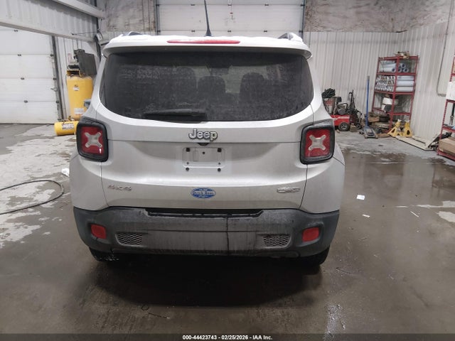 Jeep Renegade Latitude 4x4 2017 ZACCJBBB4HPF70884 Image 16