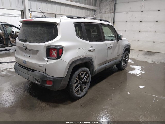 Jeep Renegade Latitude 4x4 2017 ZACCJBBB4HPF70884 Image 4