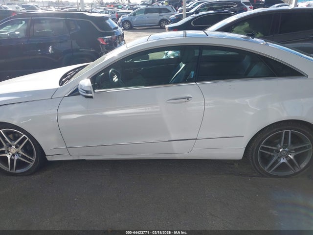 WDDKJ5KB8EF273053 Mercedes-Benz E 350