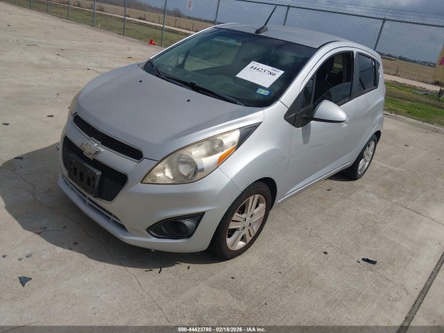 Chevrolet Spark 1lt Auto 2014 KL8CD6S97EC532926 Image 2