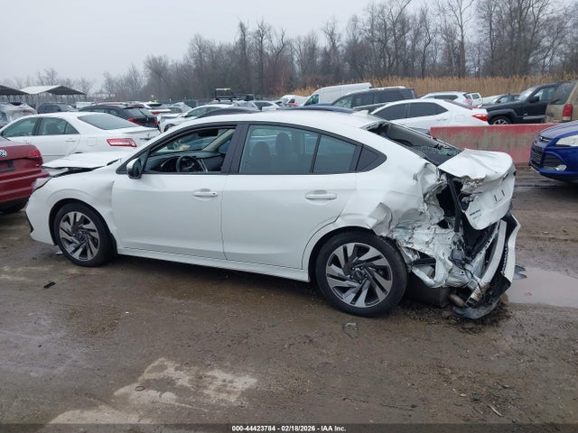 Продажа на аукционе авто 2023 Subaru Legacy Limited, vin: 4S3BWAN67P3017624, номер лота: 44423784