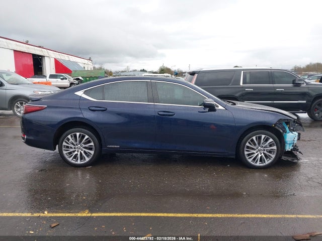 58ADA1C10MU010183 Lexus ES 300H