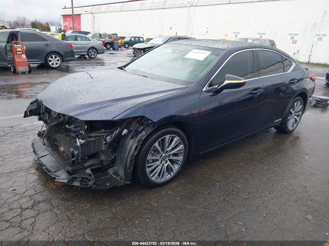 58ADA1C10MU010183 Lexus ES 300H
