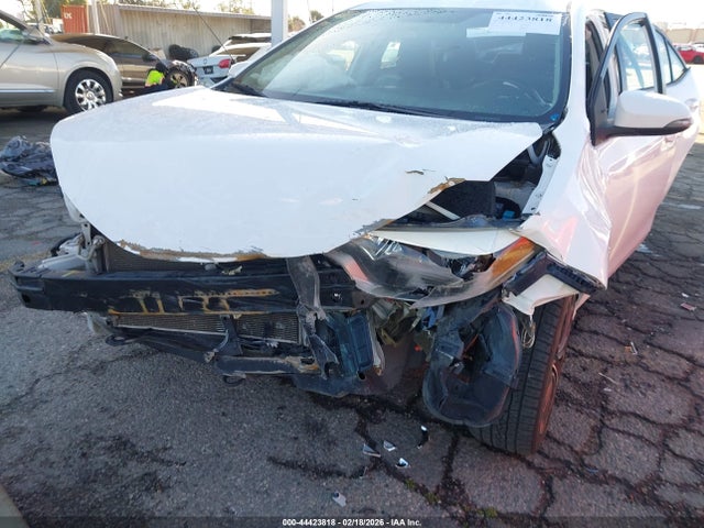 5YFBURHE7FP258063 Toyota Corolla S Plus