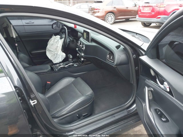 2019 KIA STINGER KNAE25LAXK6053836 Photo 4