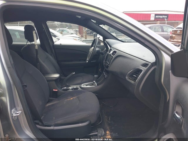44423838 :رقم المزاد ، 1C3CCBBG0EN113844 vin ، 2014 Chrysler 200 Touring مزاد بيع