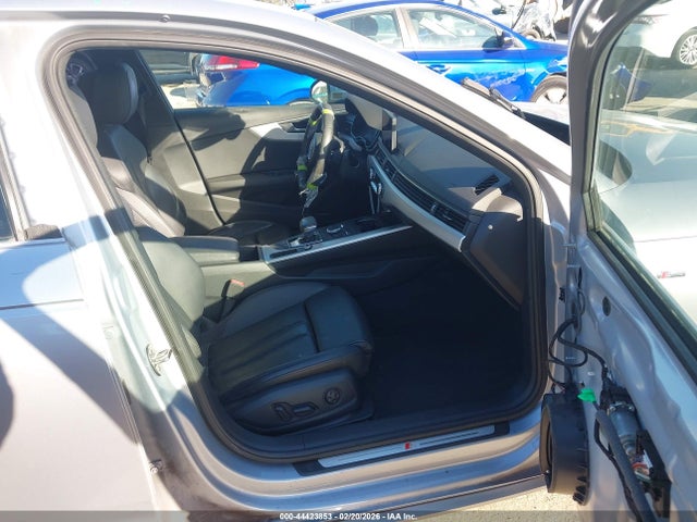 2018 AUDI A4 WAULMAF48JA042054 Photo 4