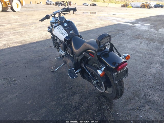 2004 HARLEY-DAVIDSON FXSTB 1HD1BTY324Y026863 Photo 2