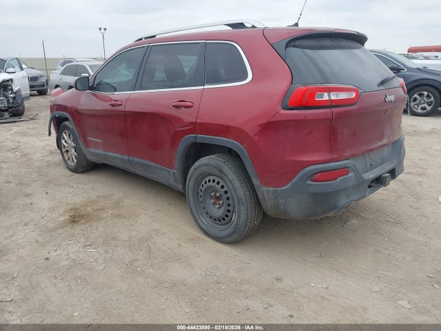 1C4PJLCB0FW616426 Jeep Cherokee Latitude