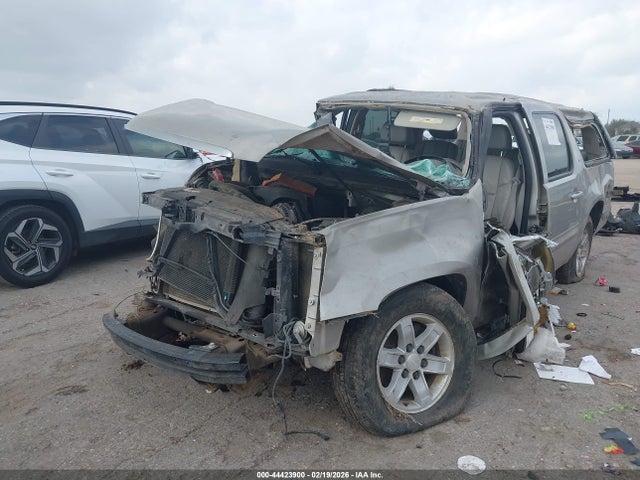 44423900 :رقم المزاد ، 1GKFC360X9J107952 vin ، 2009 Gmc Yukon Xl 1500 Slt1 مزاد بيع