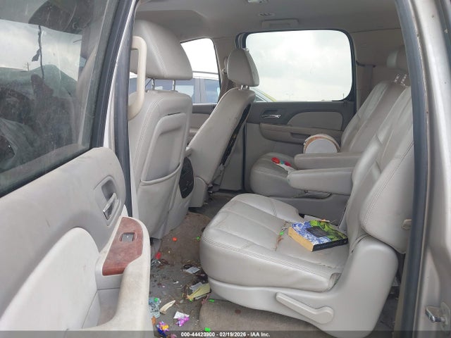 44423900 :رقم المزاد ، 1GKFC360X9J107952 vin ، 2009 Gmc Yukon Xl 1500 Slt1 مزاد بيع