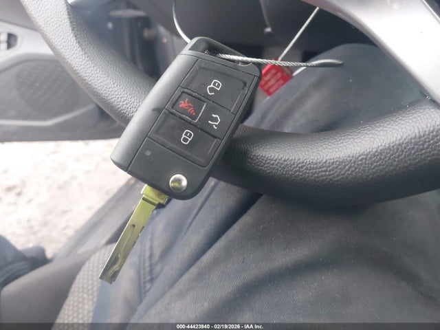 44423940 :رقم المزاد ، 3VWC57BU4MM101162 vin ، 2021 Volkswagen Jetta 1.4t R-line/1.4t S/1.4t Se مزاد بيع