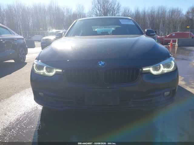 2018 Bmw 330i Xdrive მანქანა იყიდება აუქციონზე, vin: WBA8D9C53JEM31713, აუქციონის ნომერი: 44424007