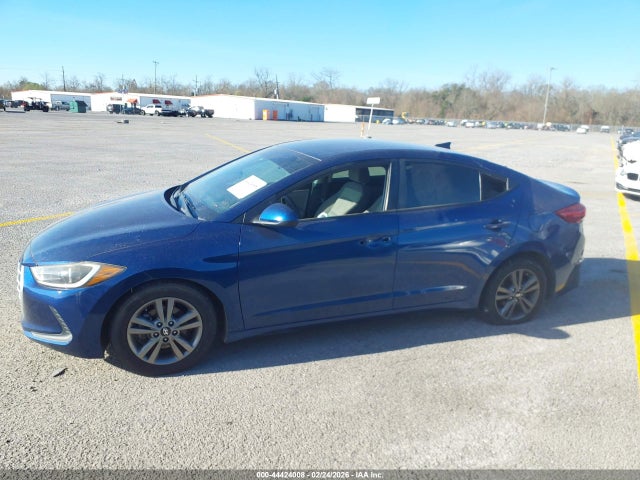5NPD84LF7JH303721 Hyundai ELANTRA SEL