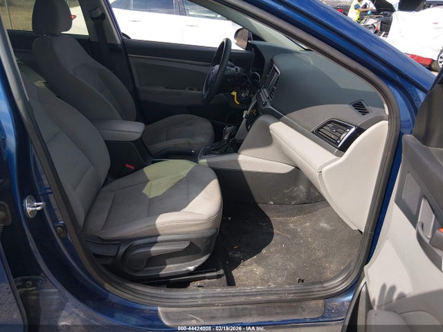 5NPD84LF7JH303721 Hyundai ELANTRA SEL