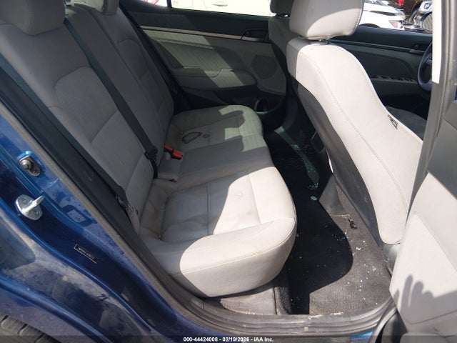 5NPD84LF7JH303721 Hyundai ELANTRA SEL
