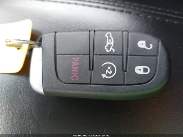 44424012 :رقم المزاد ، 1C3CCCAB1FN716797 vin ، 2015 Chrysler 200 Limited مزاد بيع