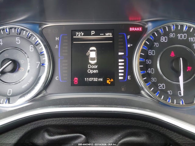 44424012 :رقم المزاد ، 1C3CCCAB1FN716797 vin ، 2015 Chrysler 200 Limited مزاد بيع