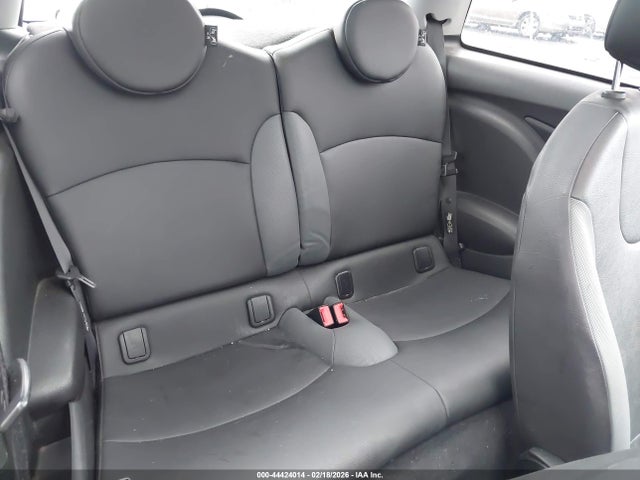 2010 MINI COOPER WMWMF3C55ATZ25587 Photo 7