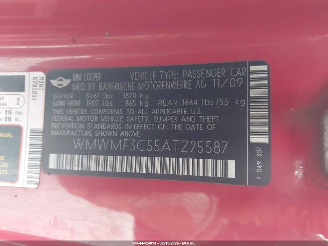 2010 MINI COOPER WMWMF3C55ATZ25587 Photo 8