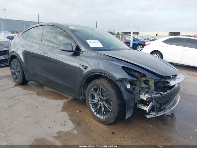 2025 TESLA MODEL Y 7SAYGDED0SA353733 Photo 0