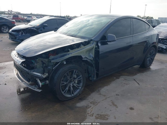 2025 TESLA MODEL Y 7SAYGDED0SA353733 Photo 1