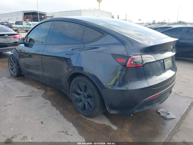 2025 TESLA MODEL Y 7SAYGDED0SA353733 Photo 2
