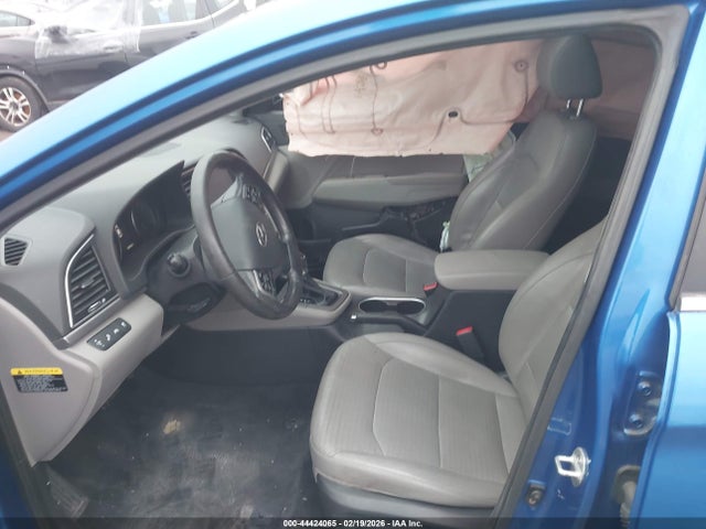 KMHD84LF1HU139359 Hyundai Elantra Limited