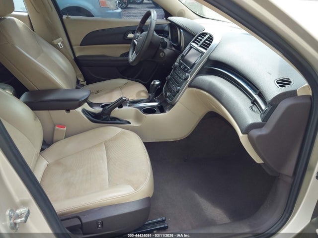 Chevrolet MALIBU 1LT 2015 1G11C5SL3FF258687 Image 5