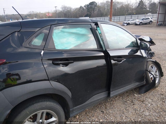 KM8K12AA6MU749095 Hyundai Kona Se