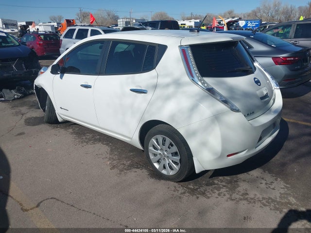 2015 NISSAN LEAF 1N4AZ0CPXFC315372 Photo 2