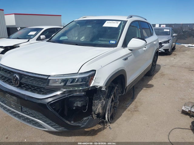 Продажа на аукционе авто 2023 Volkswagen Taos 1.5t Se, vin: 3VVSX7B29PM335651, номер лота: 44424158