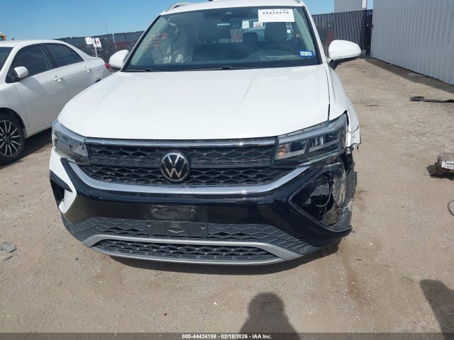 Продажа на аукционе авто 2023 Volkswagen Taos 1.5t Se, vin: 3VVSX7B29PM335651, номер лота: 44424158