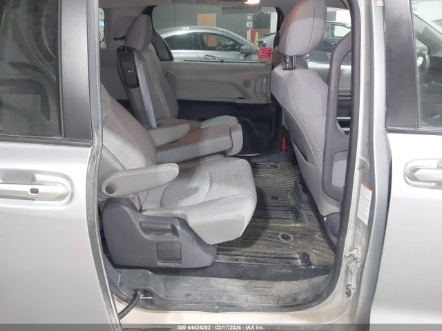 2021 TOYOTA SIENNA 5TDKSKFC8MS036800 Photo 7
