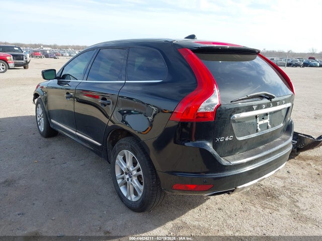 2015 VOLVO XC60 YV440MDM8F2741237 Photo 2