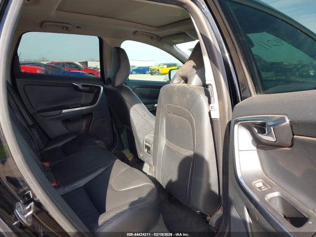 2015 VOLVO XC60 YV440MDM8F2741237 Photo 7