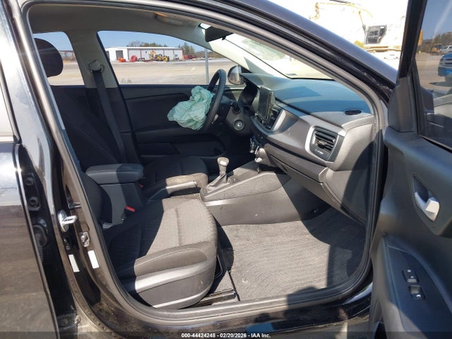 44424248 :رقم المزاد ، 3KPA24AD9NE455242 vin ، 2022 Kia Rio S مزاد بيع