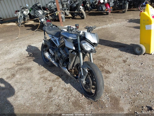 2024 TRIUMPH MOTORCYCLE STREET TRIPLE SMTA614K7RTBP2403