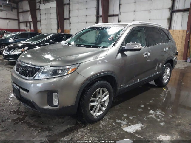 5XYKTDA78FG558006 KIA Sorento Lx V6
