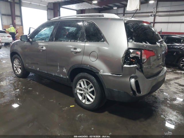 5XYKTDA78FG558006 KIA Sorento Lx V6