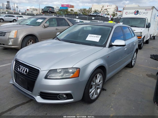2012 AUDI A3 WAUBEAFM3CA110191 Photo 1